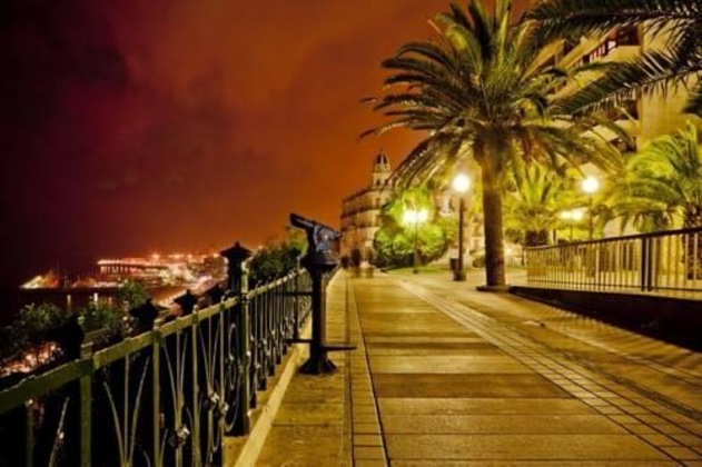 Gallery - Plaça De La Font