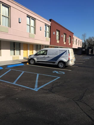 Gallery - Ramada By Wyndham Rockville Centre