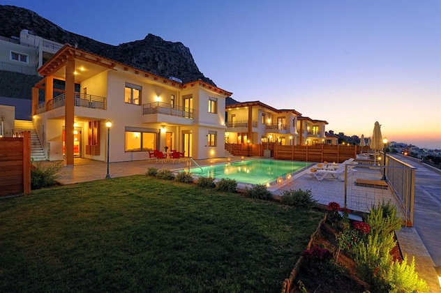 Gallery - Danae's Luxury Villas
