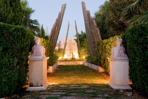 Gallery - Es Revellar Art Resort