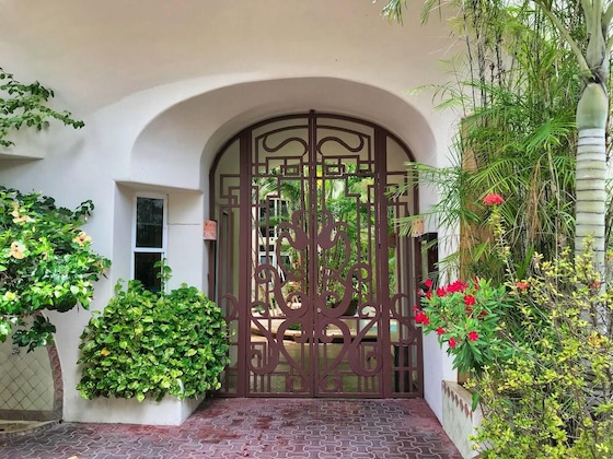 Gallery - Royal Palms by Bric