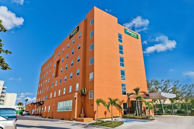 Gallery - City Express Junior By Marriott Ciudad Del Carmen