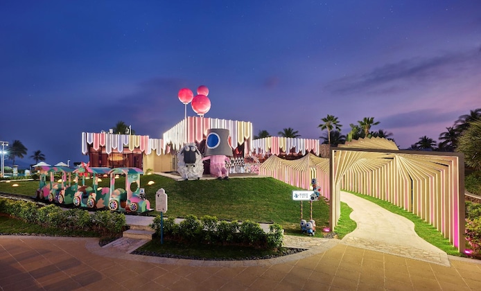 Gallery - Hilton Sanya Yalong Bay Resort & Spa