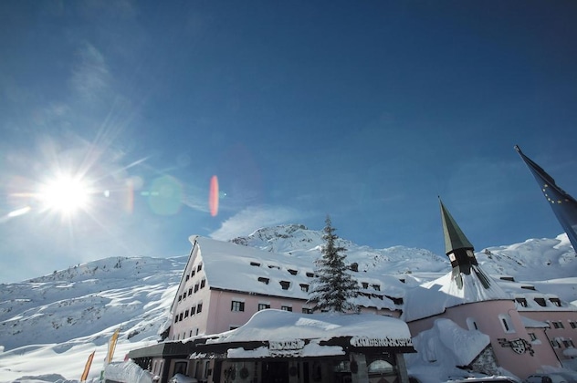 Gallery - Arlberg Hospiz Chalet Suiten