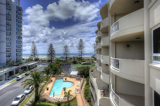 Gallery - Kirra Beach Apartments