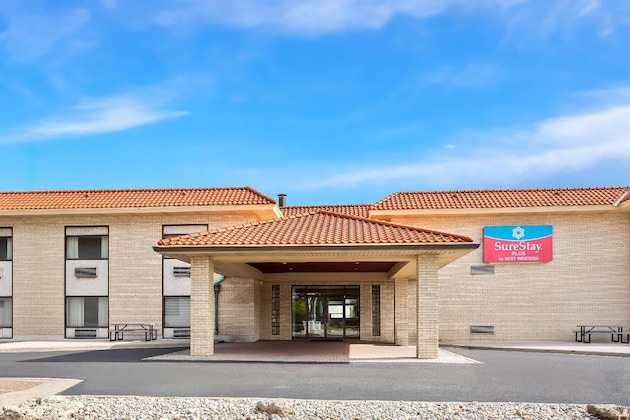 Gallery - Surestay Plus By Best Western Windsor