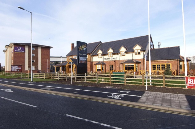 Gallery - Premier Inn Burton On Trent Central