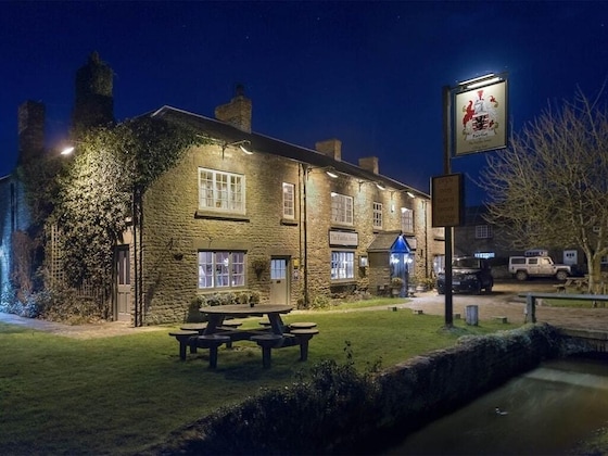 Gallery - The Fairfax Arms