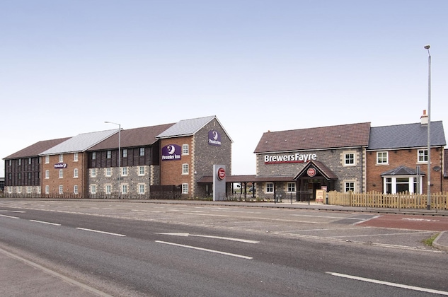 Gallery - Premier Inn Glastonbury