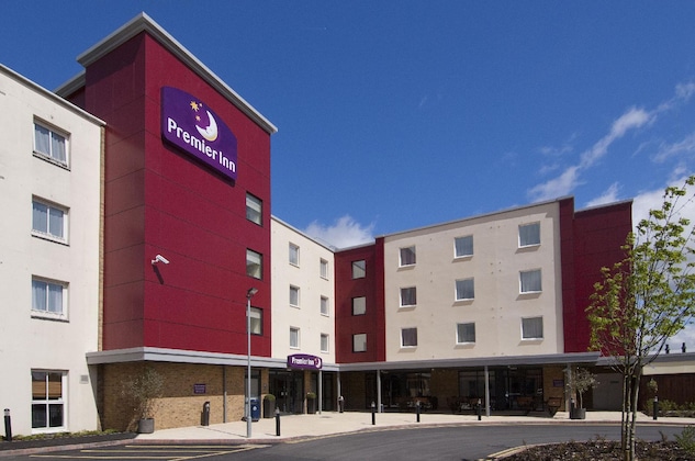 Gallery - Premier Inn Bristol Cribbs Causeway (M5