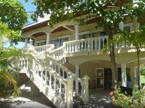 Gallery - Foster's West Bay Resort