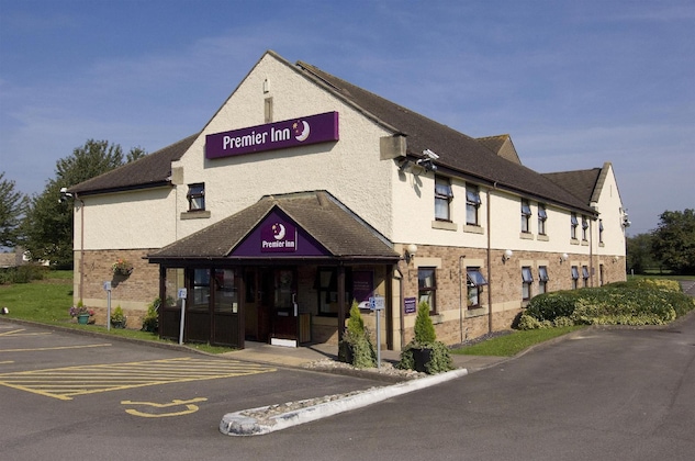 Gallery - Premier Inn Gloucester (Little Witcombe)
