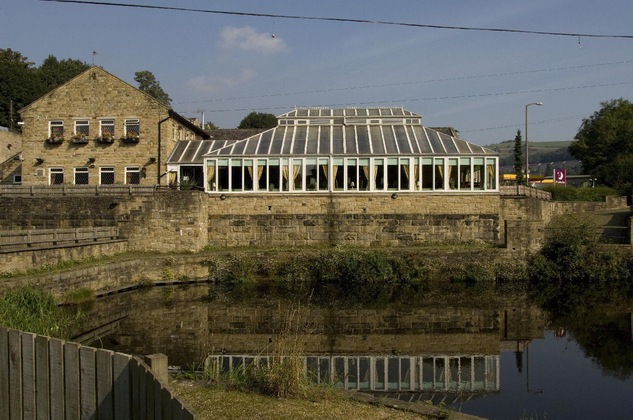 Gallery - Premier Inn Halifax South