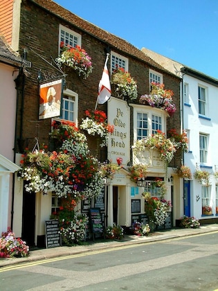 Gallery - The Kings Head & Channel View
