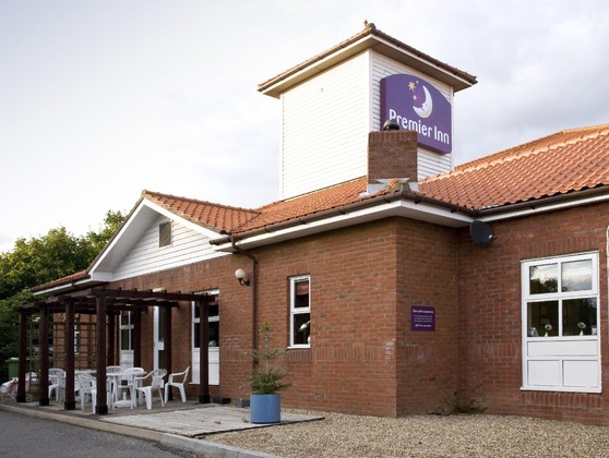 Gallery - Premier Inn Chelmsford (Springfield)