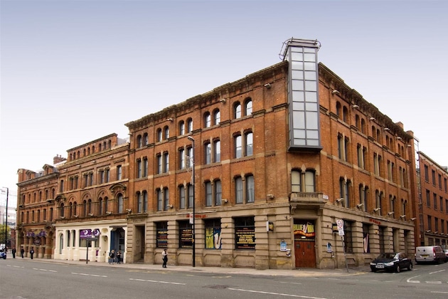 Gallery - Premier Inn Manchester City (Portland St)