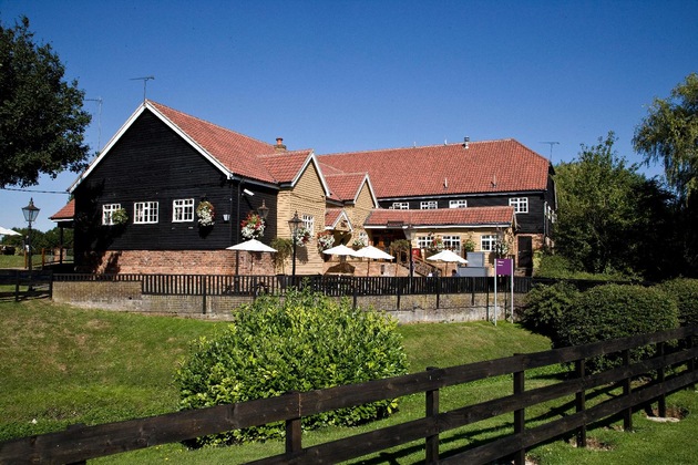 Gallery - Premier Inn Basildon (East Mayne)