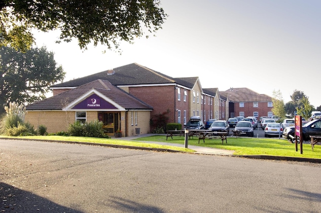 Gallery - Premier Inn Hereford Holmer
