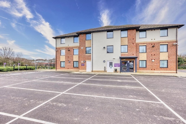 Gallery - Premier Inn London Beckton