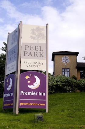 Gallery - Premier Inn Glasgow East Kilbride Peel Pk