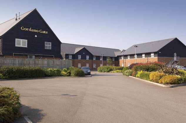 Gallery - Premier Inn Portishead
