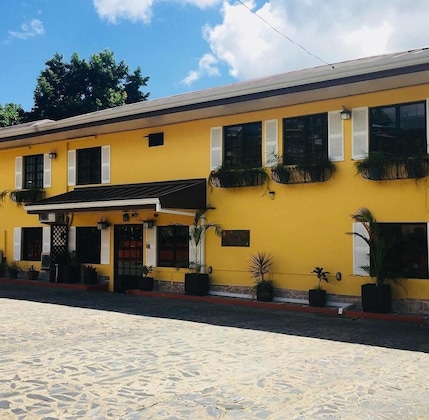Gallery - Coblentz Inn Boutique Hotel