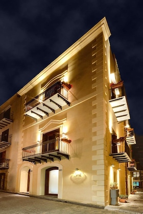 Gallery - La Plumeria Hotel