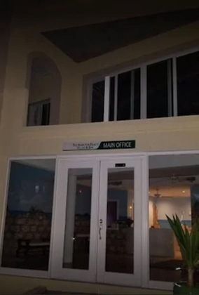 Gallery - The Hamilton Beach Villas & Spa