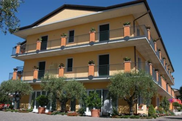 Gallery - Hotel Confine