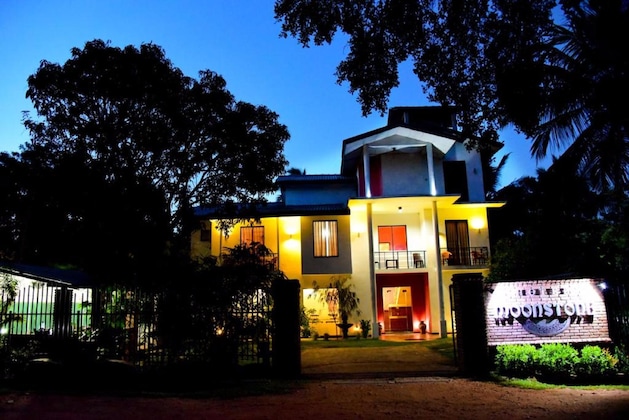 Gallery - Hotel Moonstone