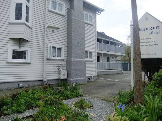 Gallery - Abbeycourt Motel