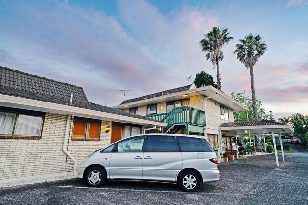 Gallery - Dukes Midway Lodge