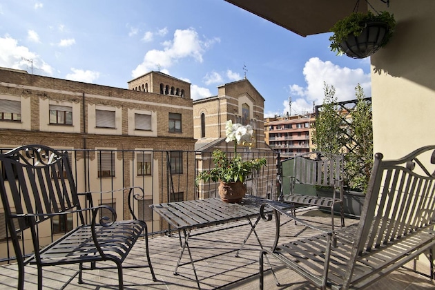 Gallery - Seven Suites