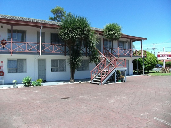 Gallery - Burgundy Rose Motel