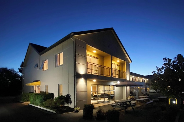 Gallery - Saxton Lodge