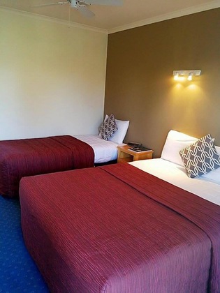 Gallery - Stadium Motel