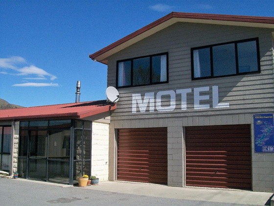 Gallery - Sierra Motel