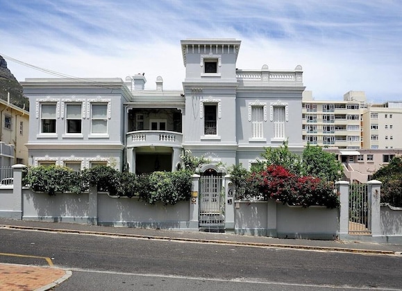 Gallery - Barry Hall Apartments