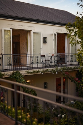 Gallery - Le Quartier Francais