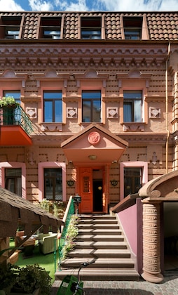 Gallery - Hotel 19