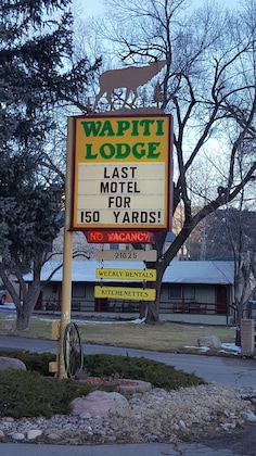 Gallery - The Wapiti Lodge