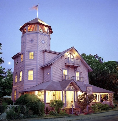 Gallery - The Oak Bluffs Inn