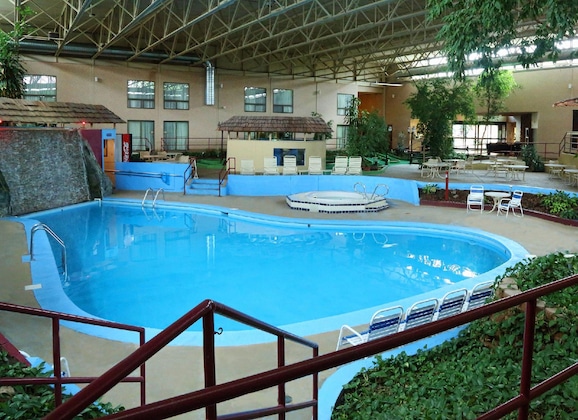 Gallery - Townhouse Hotel Grand Forks