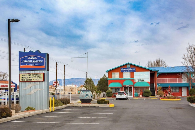 Gallery - Sandia Peak Inn Old Town Abq, A Howard Johnson By Wyndham