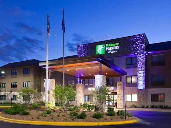 Gallery - Holiday Inn Express & Suites Omaha - 120Th And Maple By Ihg