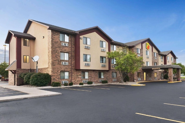 Gallery - Super 8 By Wyndham Peoria