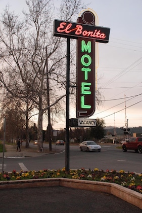 Gallery - El Bonita Motel