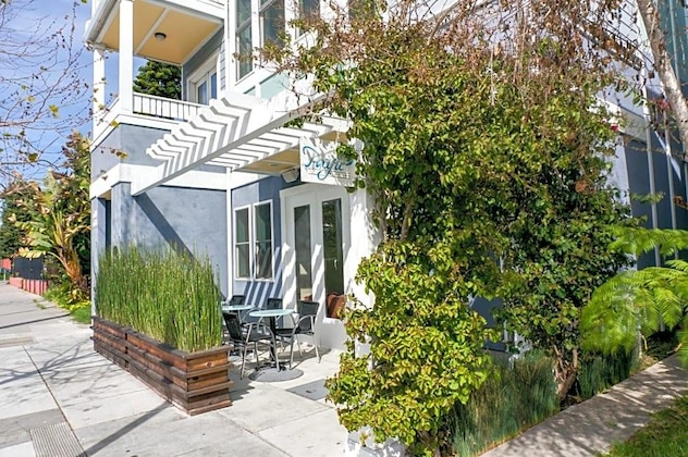 Gallery - Pacific Blue Inn
