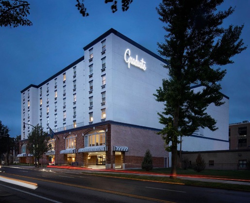 Gallery - Graduate By Hilton State College