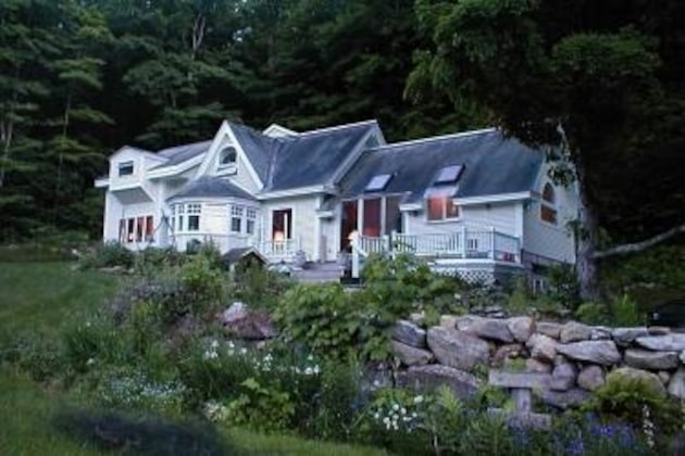 Gallery - Mountain Valley Retreat